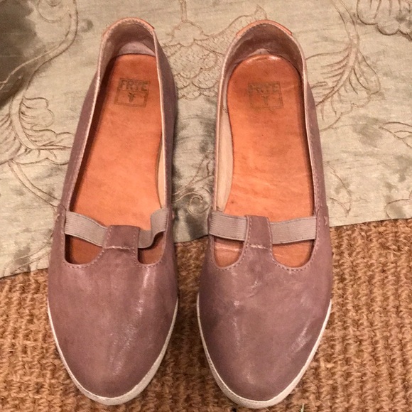 Frye - Picture 1 of 3